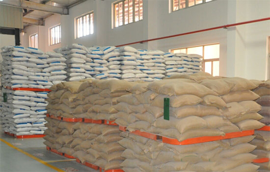 國外規模養豬場中飼料防黴技術