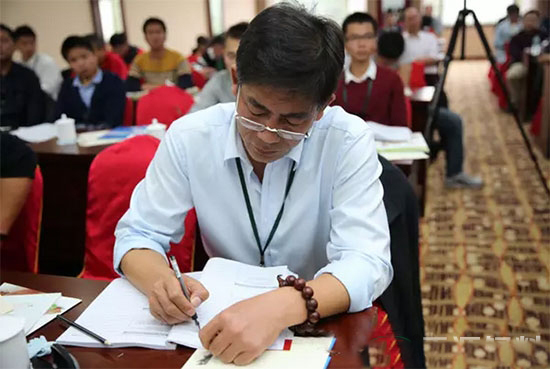 山東天源飼料派技術人員赴江西參加《豬場巡回培訓會》