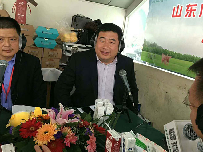 天源集團總經理鄒玉良接受山東衛視鄉村廣播采訪