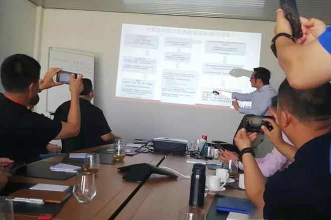 天源技術團隊赴比利時參加家禽健康養殖培訓