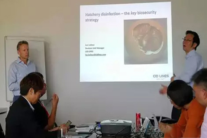 天源技術團隊赴比利時參加家禽健康養殖培訓