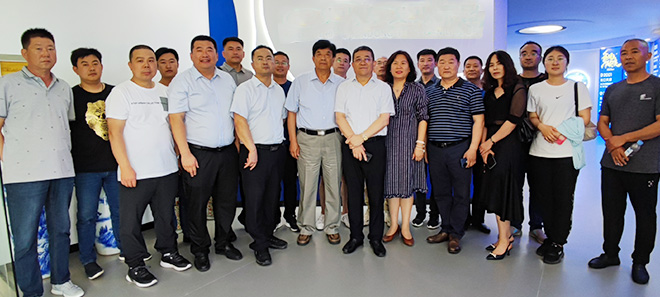 市政協委員調研團參觀調研天源飼料