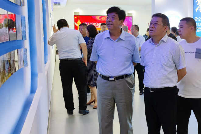 市政協委員調研團參觀調研天源飼料