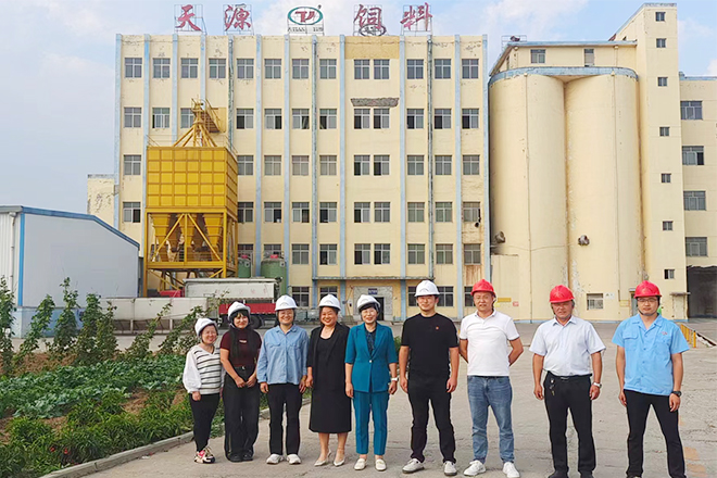 “攜手共進·共謀發展”——吉源禽類養殖合作社參觀蓬萊天源飼料